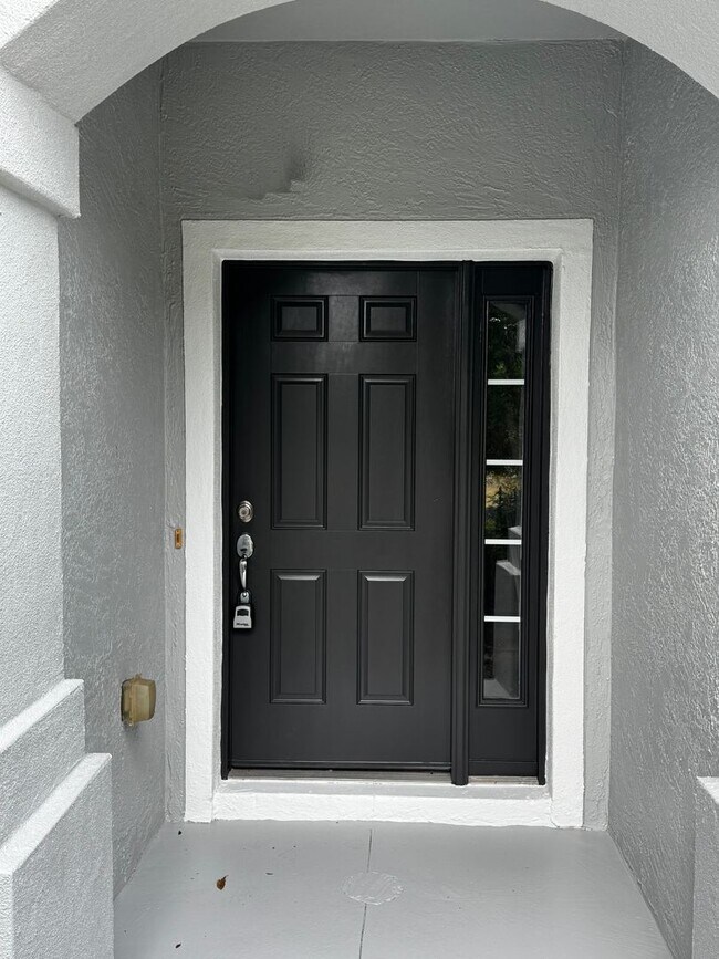 Foto del edificio - Beautiful 3BR/2.5BA Townhome with Water View in Fore Ranch