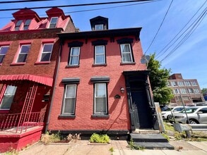 Building Photo - 1815 Locust St