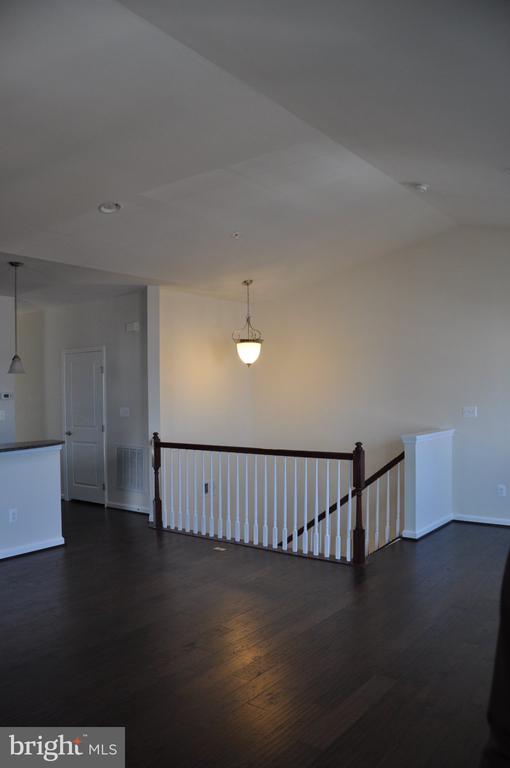 Building Photo - 42577 Burbank Terrace