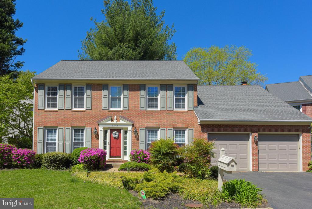 Foto principal - 8104 Creekview Dr