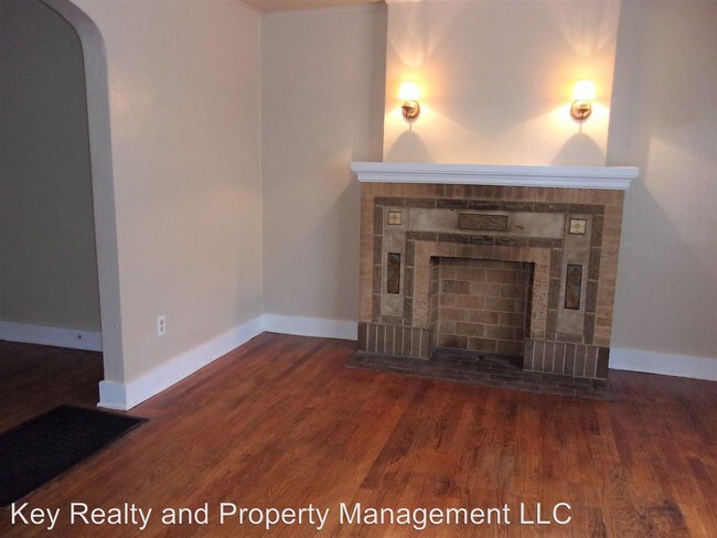 Building Photo - 1 br, 1 bath Apartment - 2608 NW 12th St