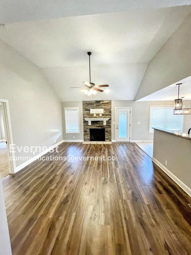 Foto del edificio - 1030 Garner Hills Dr