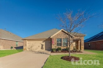 Building Photo - 604 Calm Springs Dr