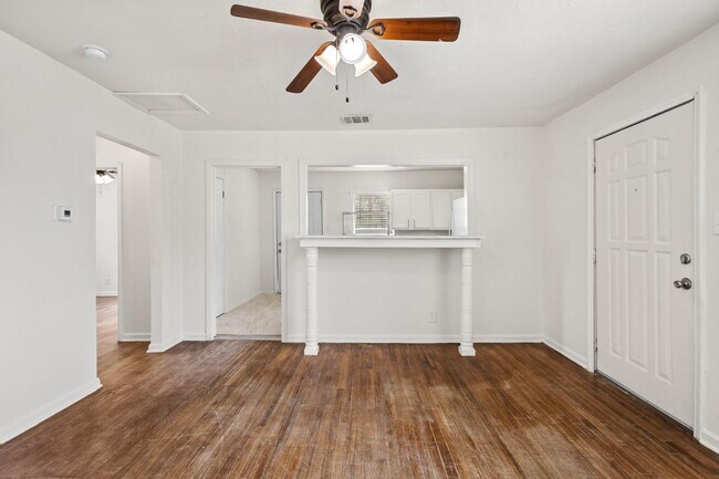 Photo - 759 Avondale Ave Apartment