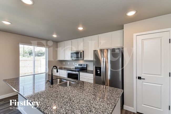 Building Photo - 10093 Luneth Dr