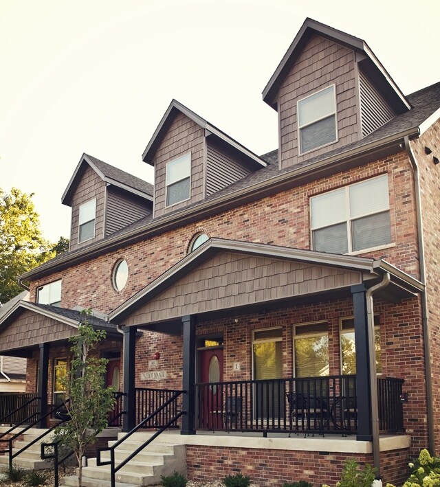 Edificio - Patriot Manor Townhomes