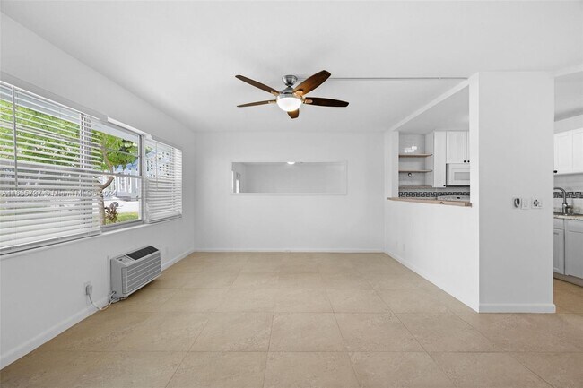 Building Photo - 163 Lyndhurst L
