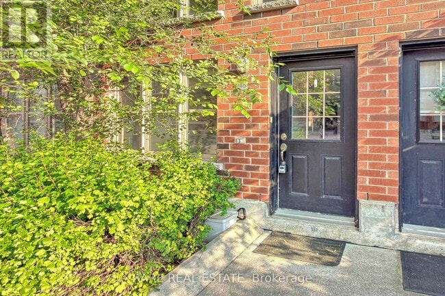 Building Photo - 21 Ruttan St