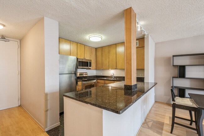 Building Photo - 30 E Huron St