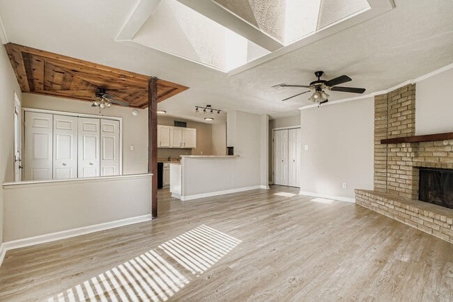 Building Photo - 226 Tara Plantation Dr