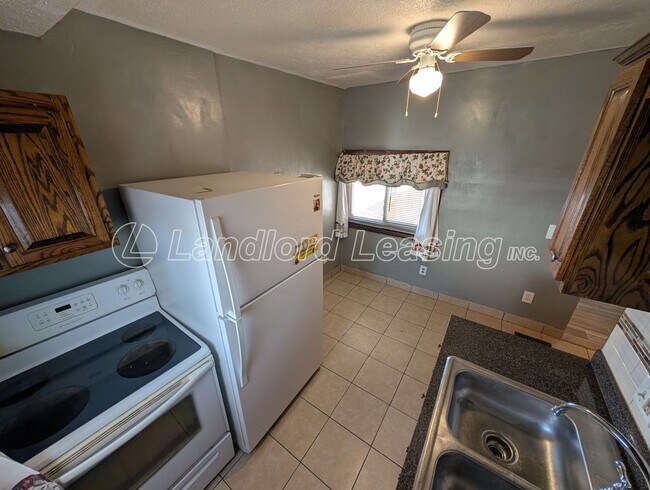 Foto del edificio - Comfortable 2-Bedroom Ranch with Amish-Built 2-Car Garage