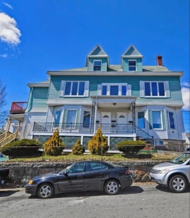 Building Photo - 10 Commonwealth Ave