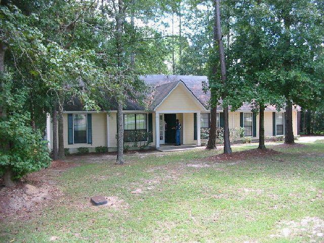 Primary Photo - 3 Bedroom/2 Bath home in Valdosta