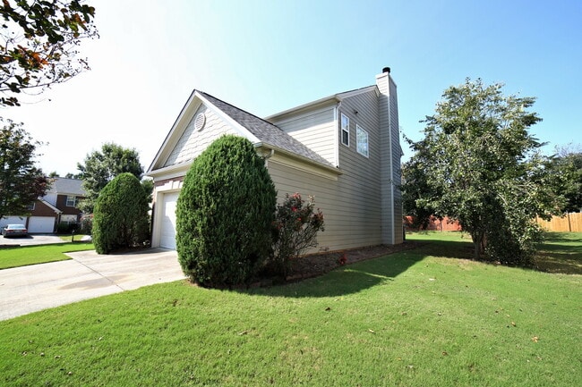 Building Photo - 8305 Grenadier Trl