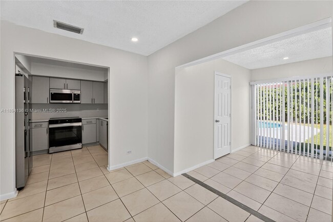 Foto del edificio - 7001 NW 15th St