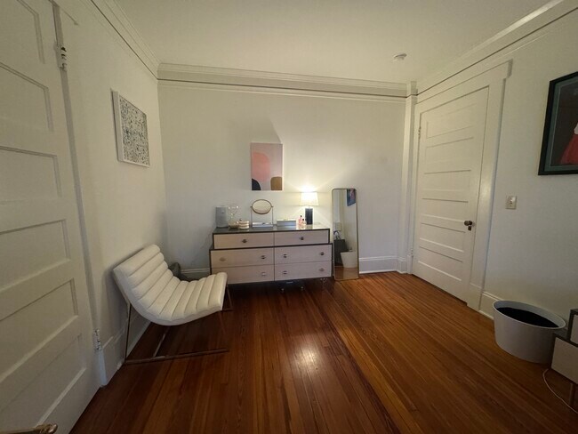 Foto del edificio - 266 11th St NE