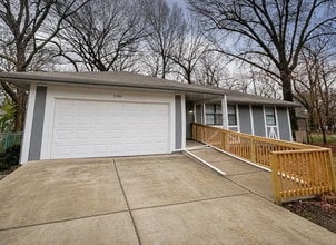 Building Photo - 7985 Antioch Rd