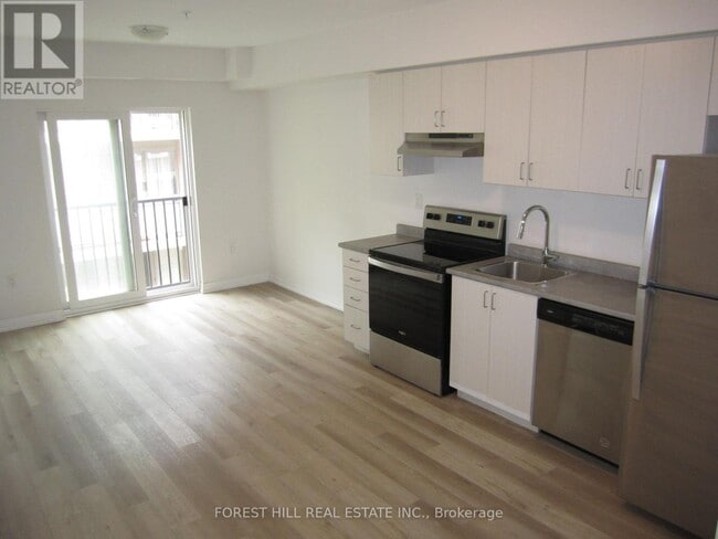 Photo du bâtiment - 8010-8010 Kipling Ave