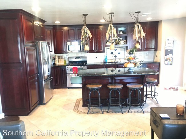 Foto del edificio - 3018 Oakcrest Dr
