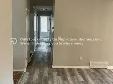 Foto del edificio - 920 W Idylwild Dr