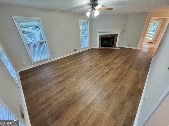 Building Photo - 45 Gentry Dr