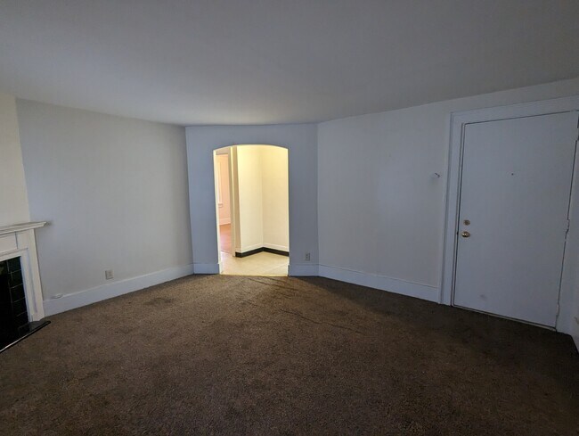 Foto del edificio - 608 Elmwood Ave