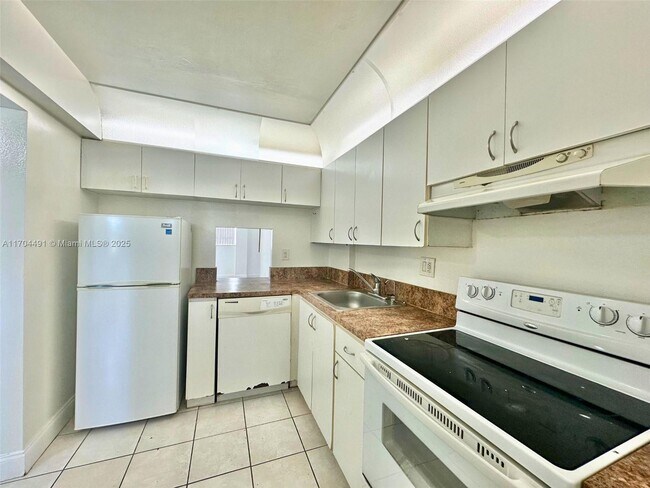 Foto del edificio - 2903 NE 163rd St