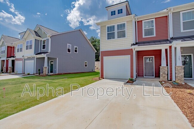 Building Photo - 385 Hague Dr