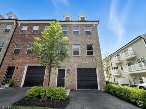 Building Photo - 701 Abbe Rd