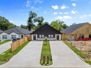 Building Photo - 9110 Everglade Dr