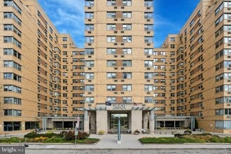 Building Photo - 2601 Pennsylvania Ave