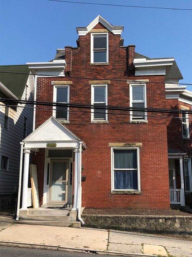 Building Photo - 332 Pine St
