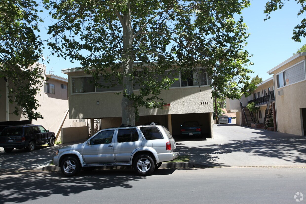 Foto del edificio - 7414 Alabama Ave