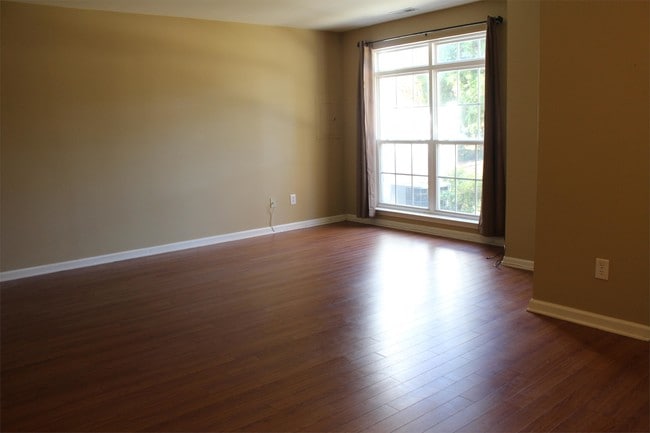 Building Photo - 2611 Ivory Run Way