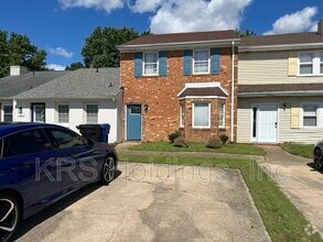 Building Photo - 1652 Fairfax Dr
