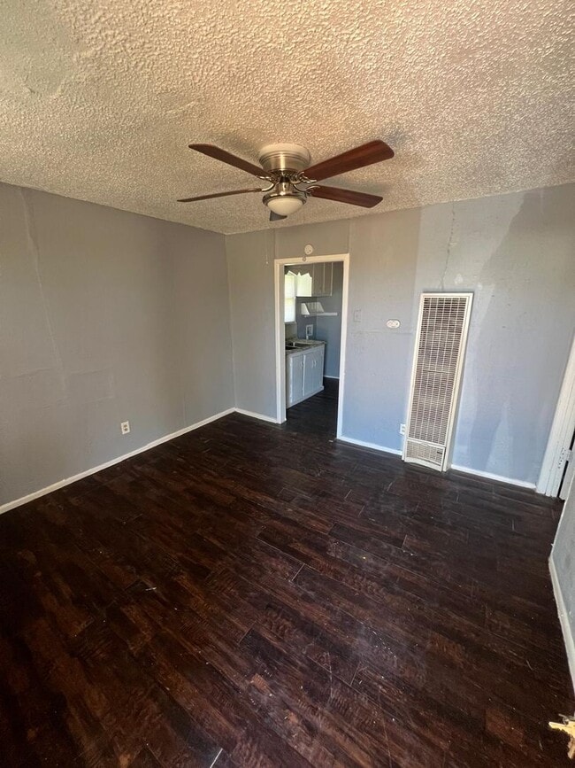 Foto del edificio - $0 First Month's Rent / $0 Deposit at Move-in