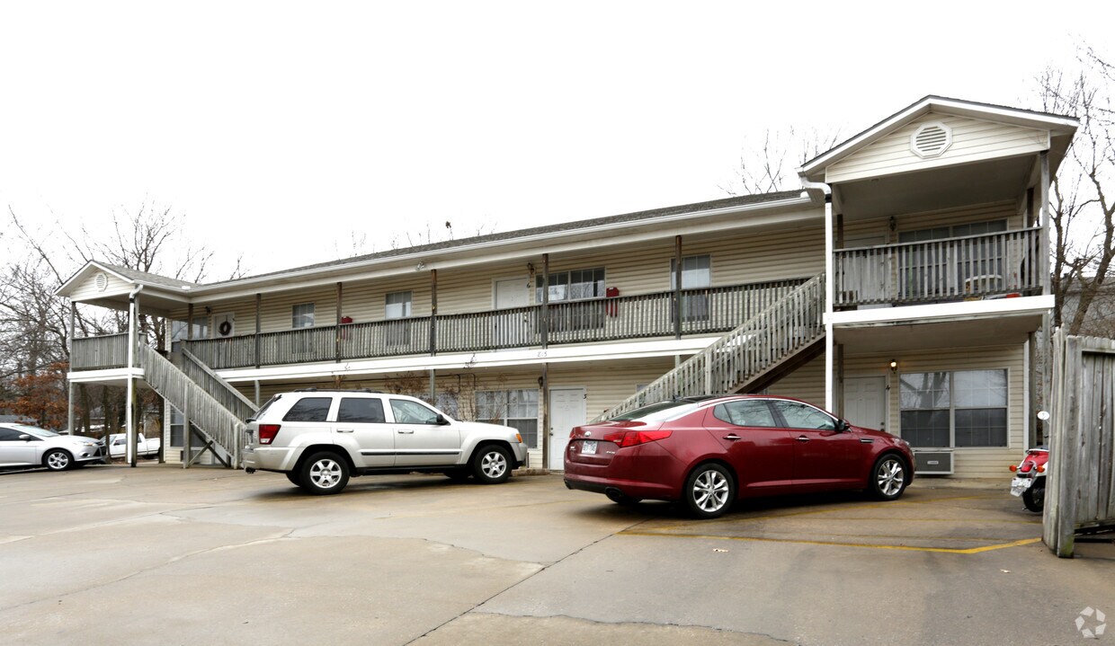 Foto del edificio - 815 N Storer Ave