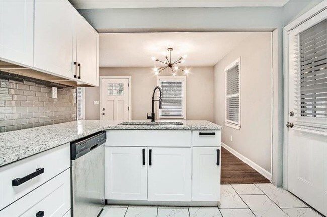 Foto del edificio - 1722 McClelland Ave