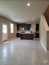 Building Photo - 213 Mary Max Cir