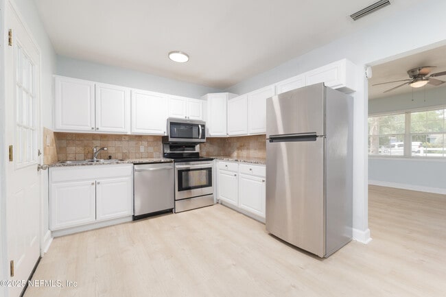 Building Photo - 12064 Aroid Ct