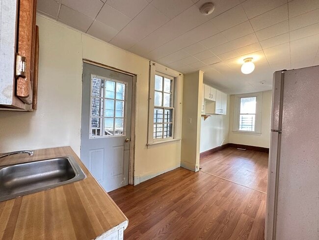 Foto del edificio - 1519 N Elston Ave