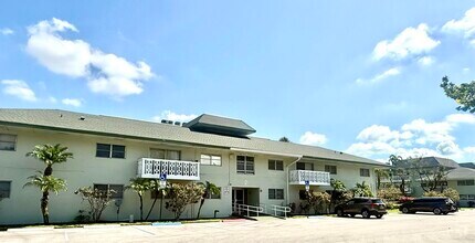 Building Photo - 4200 NW 3rd Ct