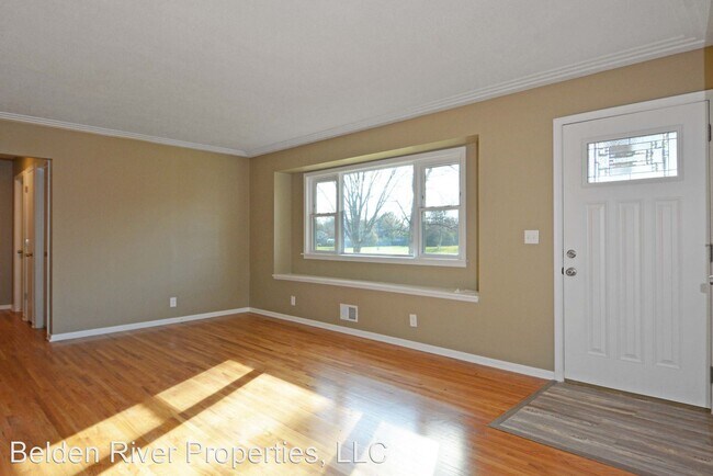 Foto del edificio - 5 br, 2 bath House - 1208 82nd Ave N