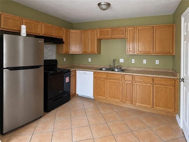 Building Photo - 8506 Valor Dr