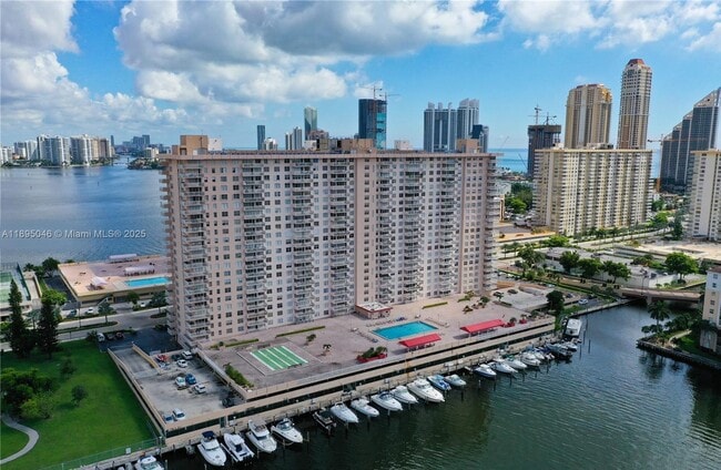 Foto del edificio - 250 174th St