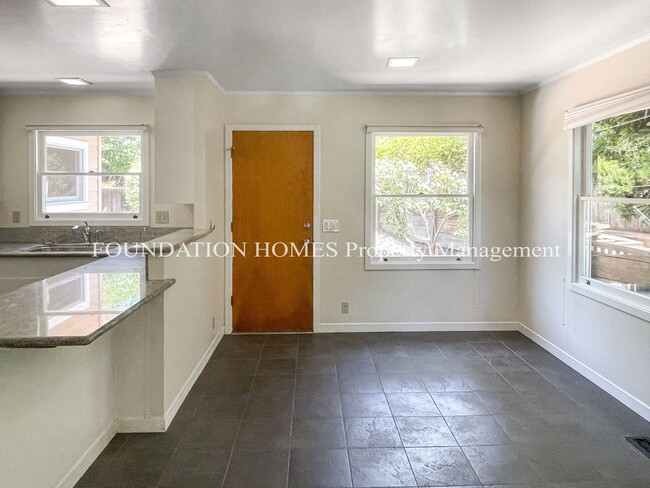 Building Photo - 3 br, 2 bath House - 260 Montford Ave