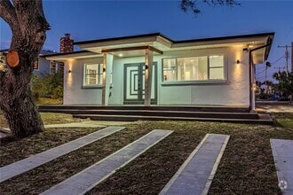 Building Photo - 2061 S Peninsula Dr