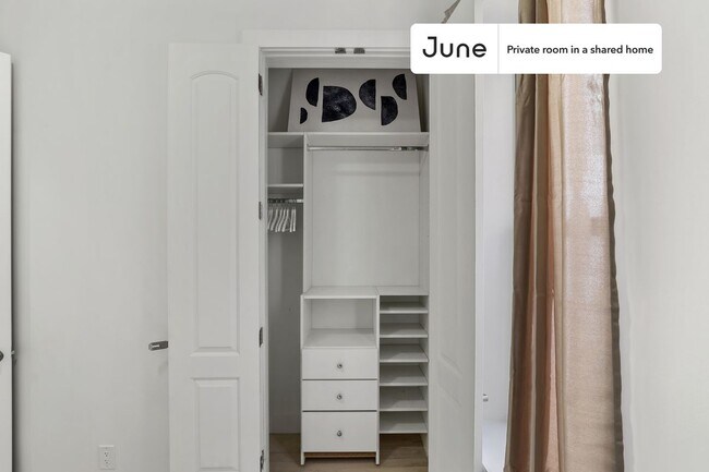 Foto del edificio - Room in Shared 4 bed/2 bath home