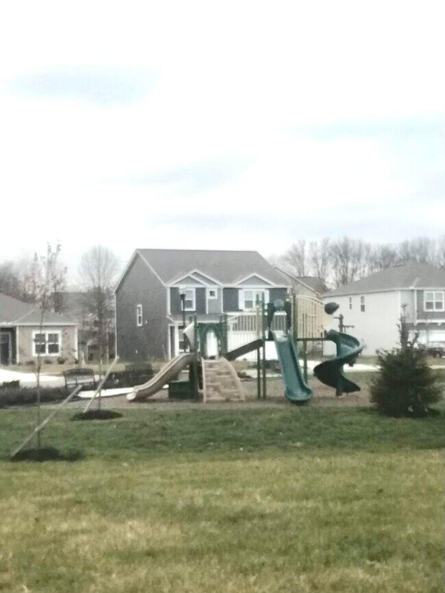 Foto del edificio - 467 Garnet Rnch Dr