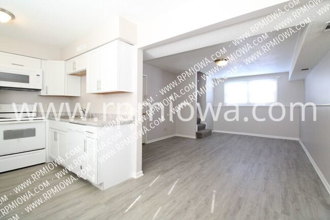 Foto del edificio - GREAT LOCATION!! 2 Bedroom Duplex in Ankeny